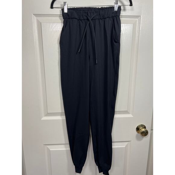 Lululemon Athletica Stretch Luxtreme High-Rise Jogger Graphite Grey Women's 2 - Picture 2 of 12